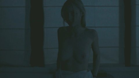 Julia Roy - Full Frontal in Eva (2018)