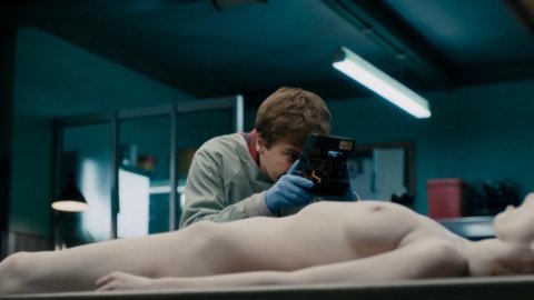 Olwen Catherine Kelly - Full Frontal in The Autopsy of Jane Doe (2016)